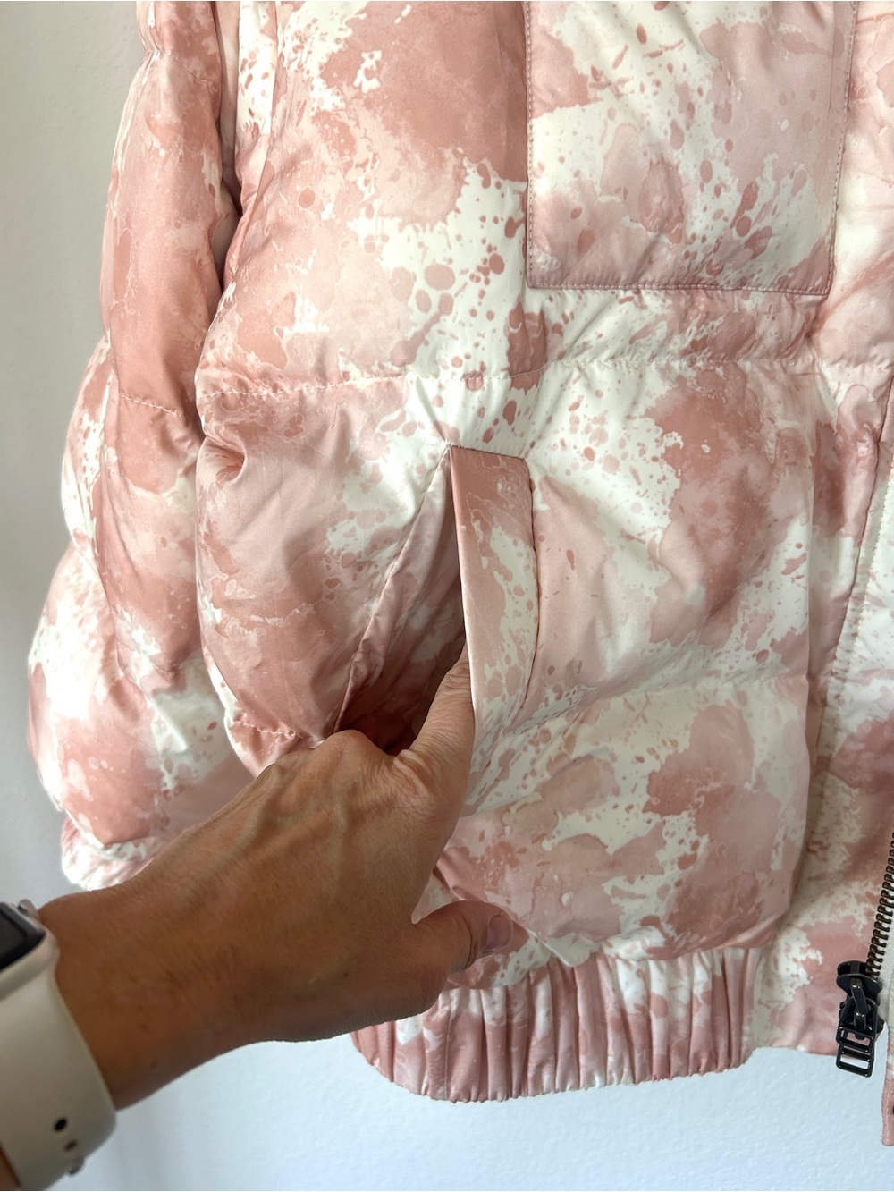 ATM Anthony Thomas Melillo Tie-Dye Down Puffer Jacket | Large | Chalk/Lunar Pink - Picture 12 of 16